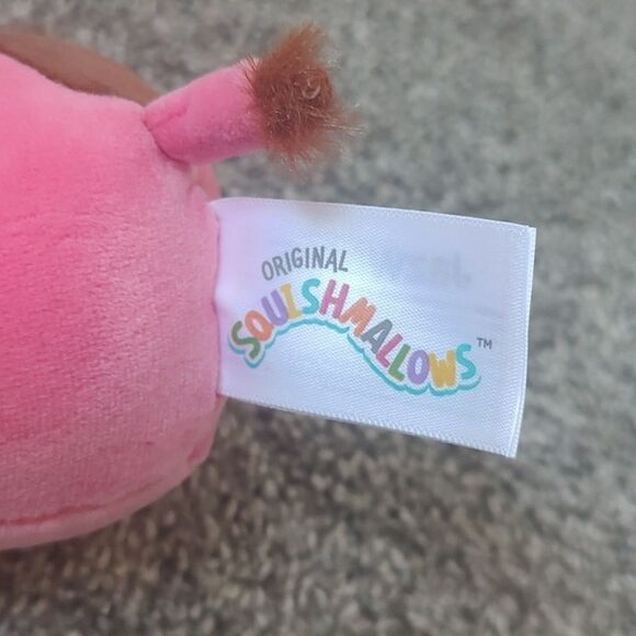 New With Tag Squishmallow 3.5" Rishi‎ The Strawberry Milkshake Cow Plush Clip - Picture 8 of 10